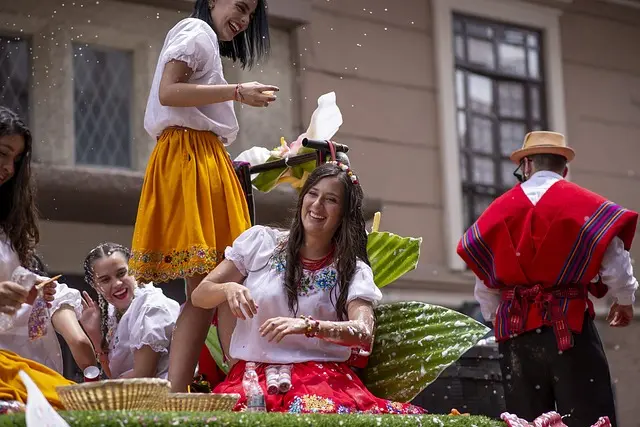 Cómo Aprender Español a Través de la Cultura Hispana