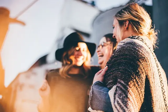 Cómo Mejorar tu Fluidez en Español con Conversaciones Diarias