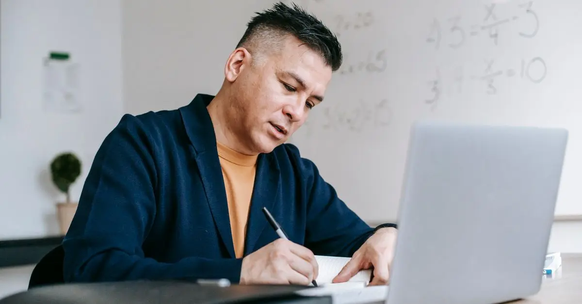 Los Mejores Cursos de Español para Profesionales