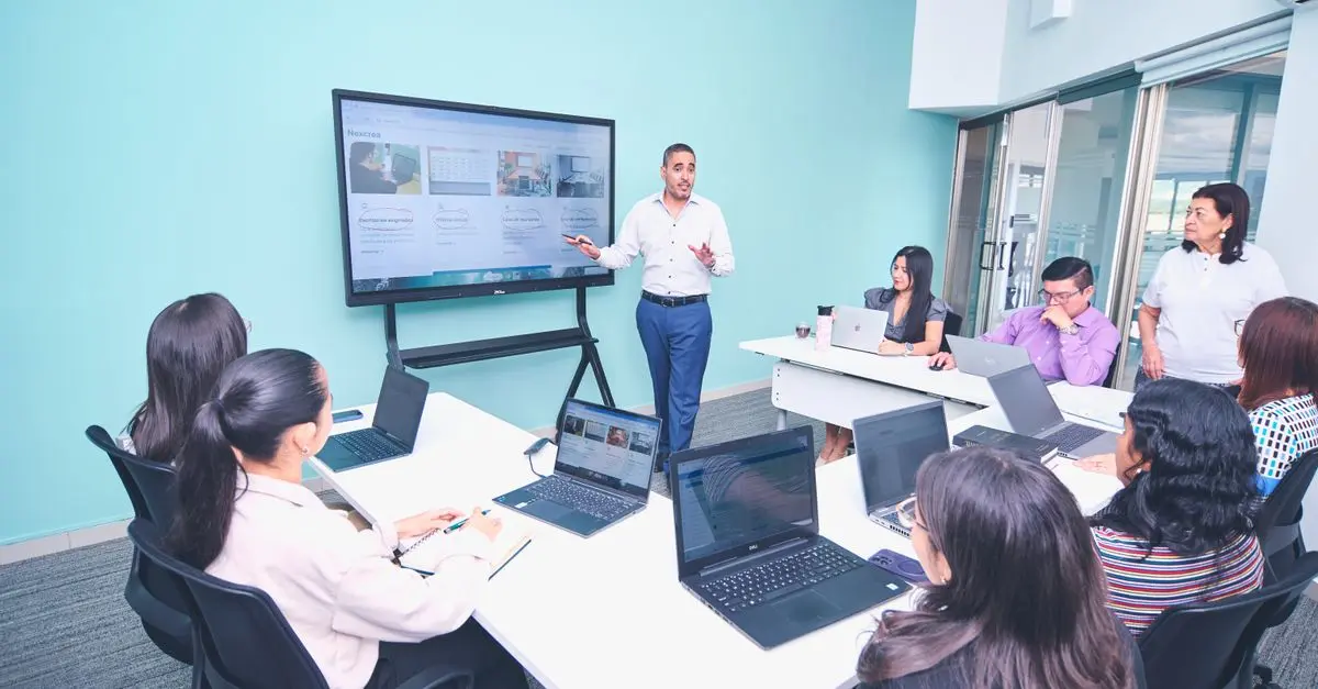 La Importancia del Español en el Mundo de los Negocios