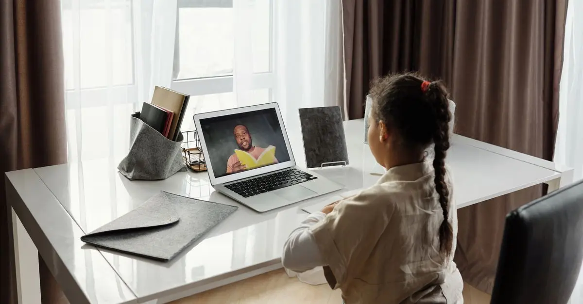 Cómo Usar la Tecnología para Aprender Español Efectivamente