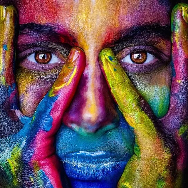 5 Estrategias Efectivas para Aprender Español Utilizando Música
