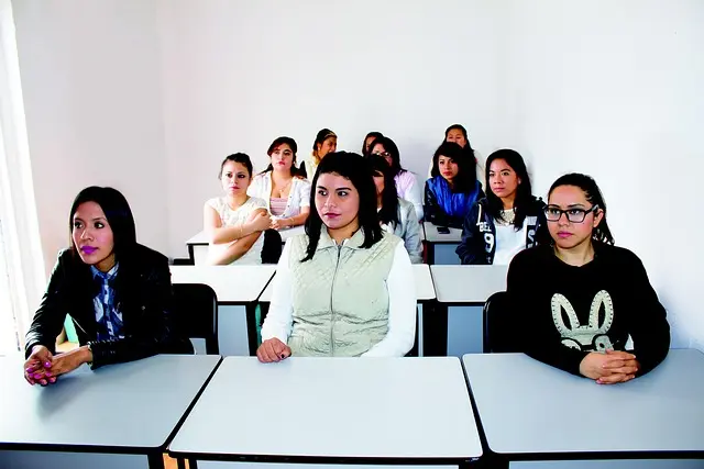 Cómo Mejorar tu Comprensión Auditiva en Español: 5 Estrategias Efectivas