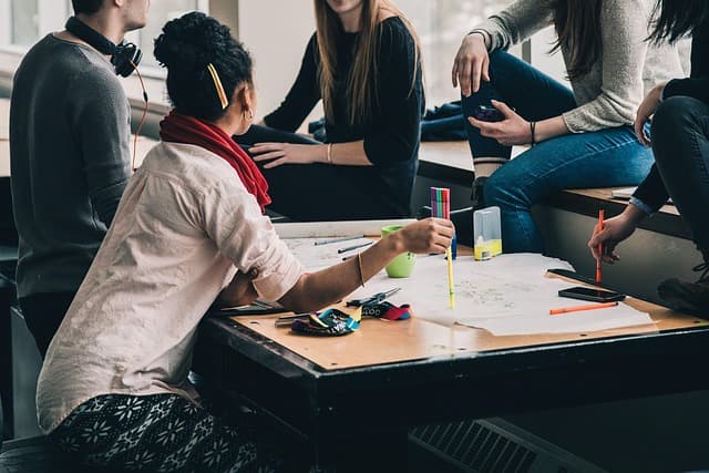 Cómo Utilizar Plataformas de Aprendizaje para Mejorar tu Español