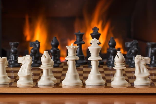 Cómo Usar Juegos de Mesa para Aprender Español Efectivamente