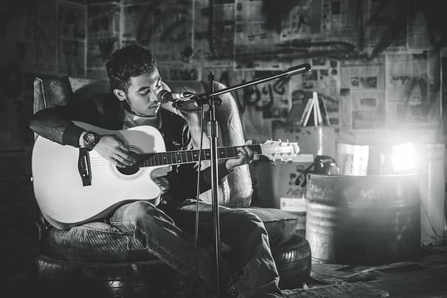 10 Consejos para Aprender Español a Través de la Música